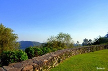 Muro feito de pedras.Foto Erci Bohrer.