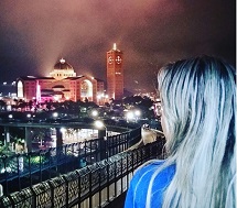 Casal Luana Aguiar e Mauricio Machado pedindo proteção para a cidade de Caçador no Santuário Nacional de Aparecida (SP)