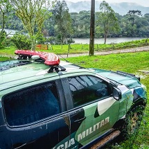 Guarnição de Caçador em rondas pela Fazenda Esmeralda, em Calmon