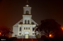 Catedral São Francisco de Assis, Caçador-SC. Noite com neblina. Foto Erci Bohrer.