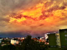 Foto tirada no entardecer do último dia 14/02/12 no centro de Caçador. Por Carlos Teixeira.
