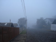 Manhã de neblina: Vista da Rua Rio Grande do Sul, no bairro DER, dia 05/06/08. Foto enviada por Jorge Meireles.