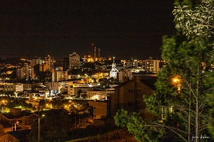 Vista noturna centro de Caçador. Foto Joice Aparecida Dos Santos Kreiss.