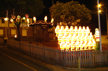 Praça da Imbuia é tradicionalmente enfeitada pelos moradores da Vila Paraíso. Foto Murilo Roso. Dez 2008.