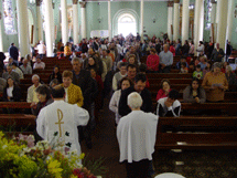 Missa em comemoração ao Dia do Agricultor, nesta sexta-feira, 25, na Catedral São Francisco de Assis. Foto Josiane Fontana/Folha da Cidade. Julho 2008.