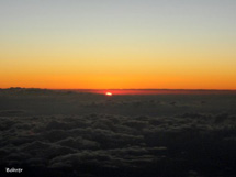 Por do sol sobre as nuvens.Foto Erci Bohrer.