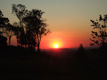 Pôr do sol. Imagem registrada na cidade de São José do Cedro (SC), por Fábio Menegazzo.