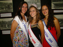 Rainha e princesas da Festa dos 75 anos de Caçador. Foto Murilo Roso. Março 2009.