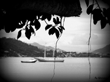 Praia do Sambaqui em Florianópolis SC. Foto Giovana Castanheira Bazeggio.