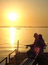Por do sol no Rio Paraná. Foto Murilo Roso.