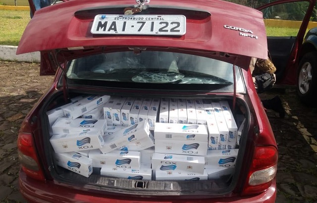 Prisão: PM de Caçador intercepta carro com cigarros contrabandeados ...